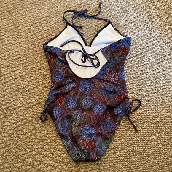 Hurley Swimsuit - Picture 2 of 2